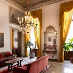 Palazzo Sinibaldo Fieschi *