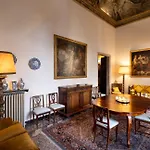 Palazzo Sinibaldo Fieschi *