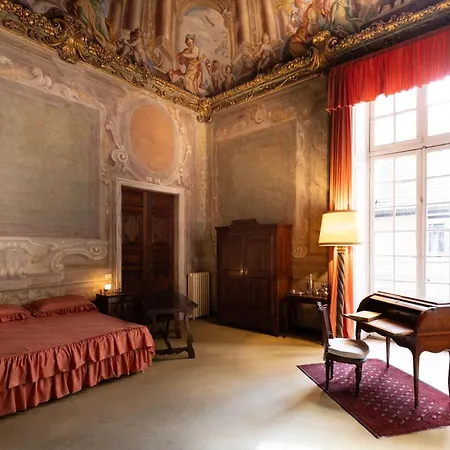 Palazzo Sinibaldo Fieschi *