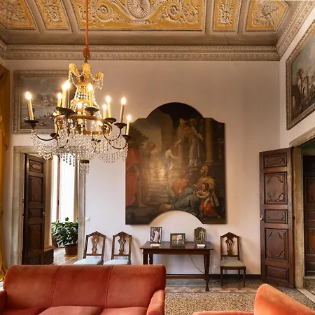 Apartment Palazzo Sinibaldo Fieschi Genua