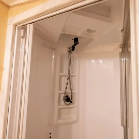Palazzo Sinibaldo Fieschi Apartmán