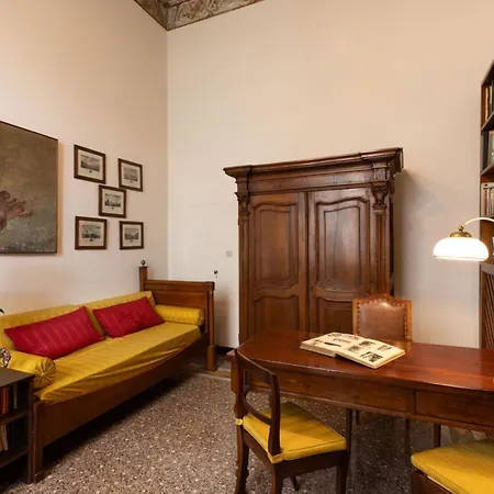 Apartment Palazzo Sinibaldo Fieschi
